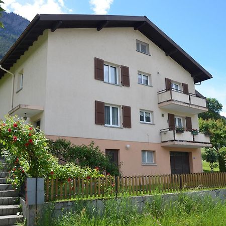 Grosse, Schoene Wohnung Im Gruenen Brig Bagian luar foto