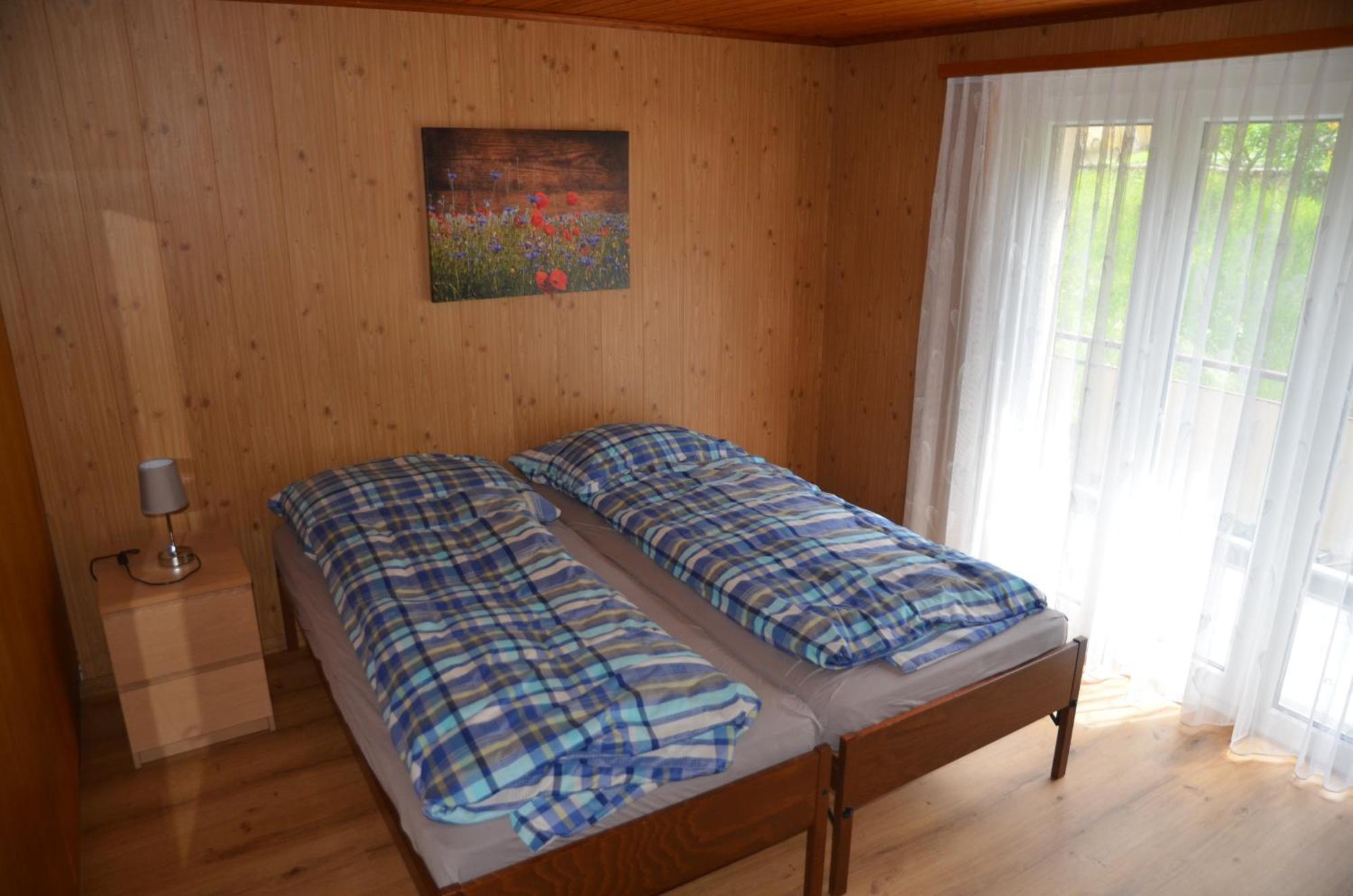 Grosse, Schoene Wohnung Im Gruenen Brig Bagian luar foto
